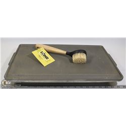 PORTABLE CAST COOKING SURFACE WITH NEW LODGE