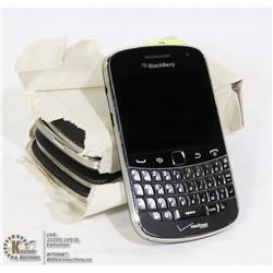 BUNDLE OF 5 WORKING BLACKBERRY BOLD SMARTPHONES