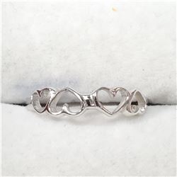 SILVER HEART SHAPED  RING (~SIZE 6)