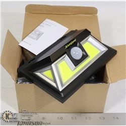 LOT OF 2 NEW SOLAR SECURITY LED LIGHTS
