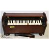 Image 1 : ANTIQUE PORTABLE FOLDING PUMP ORGAN - MASON +