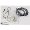 Image 1 : GROUP LOT OF WOMENS NECKLACES DRESS/COSTUME