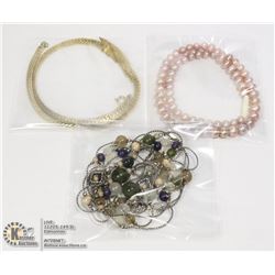 GROUP LOT OF WOMENS NECKLACES DRESS/COSTUME