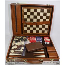 VINTAGE 5 IN 1 MULTI GAME SET.  LEATHER/VINYL CASE