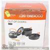 Image 1 : OUTDOOR COOKING SET