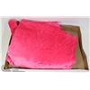 Image 1 : PINK BLANKET ( NEAR A TWIN SIZE)