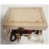 Image 3 : VINTAGE JEWELLERY BOX COLLECTION OF JEWELLERY