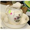 Image 1 : VINTAGE PITCHER AND WASH BASIN