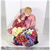 Image 1 : ROYAL DOULTON FIGURINE "FLOWER SELLERS"