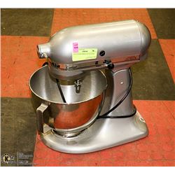 KITCHENAID MIXER NO BEATERS