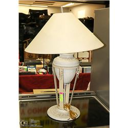 LARGE DECORATIVE METAL & CERAMIC TRI-LIGHT LAMP