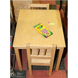 CHILDRENS WOODEN TABLE/2 CHAIRS,CRAYOLA PENCILS