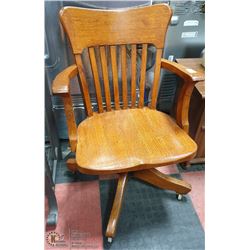 ANTIQUE SOLID WOOD ROLLING OFFICE CHAIR