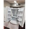 Image 5 : LG 33" FRENCH DOOR WHITE REFRIGERATOR.