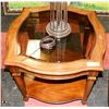 Image 1 : WOOD TONE GLASS TOP END TABLE 21H"X24"WX24"L