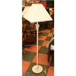 WHITE FLOOR LAMP