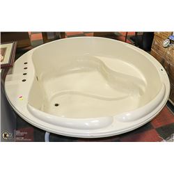 CIRCULAR JET TUB NO PUMP