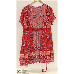 LADYS SIZE M FLORAL SHORT SLEEVED SUN DRESS