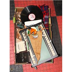 FLAT WITH VINTAGE, ANTIQUE AND