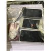 Image 2 : 3 PHONES, 1 CAMERA, & NUMEROUS VGA ADAPTERS
