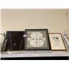 Image 1 : 2 SET DEC FRAMED ART & MIRROR