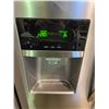 Image 2 : FRIGIDAIRE GALLERY FRENCH DOOR FRIDGE VISIBLE DAMAGE MODEL FGHF2366PF2