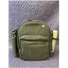 Image 1 : PICNIC BACKPACK WITH DRINKWARE, PLATES, CUTTING BOARD AND CUTLERY