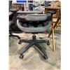 Image 2 : BLACK/GREY GAMING CHAIR
