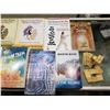 Image 3 : ASSORTED BOOKS, WOODEN TRAY & BLOCKS (SET DEC ITEMS)