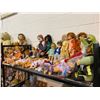 Image 2 : ASSORTED VINTAGE COLLECTIBLE DOLLS