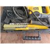 Image 4 : DeWalt D25553 1 9/16" Spline Rotary Hammer in Hard Case
