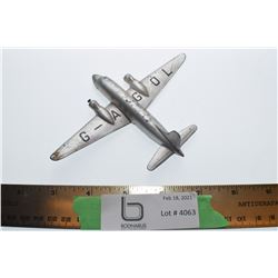 DINKY TOY AIRPLANE