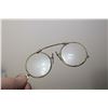 Image 3 : ANTIQUE EYEGLASSES LOT 1/10 14KT GOLD / CAT EYE GLASSES