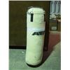 Image 1 : PUNCHING EXERCISE BAG