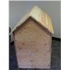 Image 6 : Doghouse insulated floor homemade (29" x 24" x 41 1/2" tall)