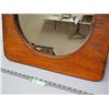 Image 2 : MIRROR IN WOODEN FRAME (22 3/4 IN WIDE)