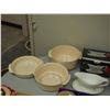 Image 4 : LOT OF KITCHENWARE ITEMS