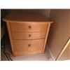 Image 3 : Nightstand