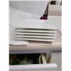 Image 19 : Corningware and more A