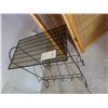 Image 2 : End table and magazine rack B