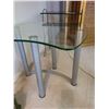 Image 3 : End table and magazine rack B
