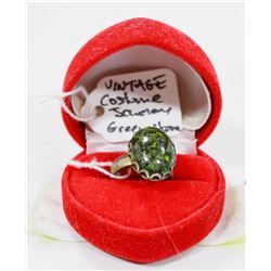 VINTAGE COSTUME JEWELLERY RING WITH GREEN STONE