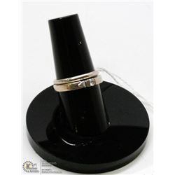 18 KT WHITE GOLD WEDDING BAND SET WITH DIAMOND