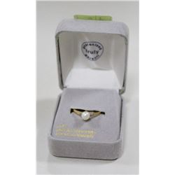 10 KT GOLD RING WITH PEARL AND DIAMONDS