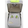 Image 1 : 10 KT GOLD EARRINGS WITH PERIDOTS