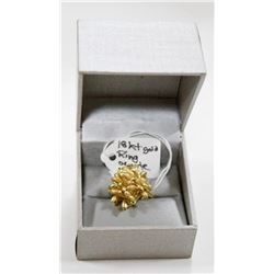 18 KT LARGE GOLD RING WITH ORNATE FLORAL DESIGN