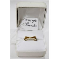 10 KT FANCY GOLD AND DIAMOND RING