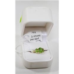 14 KT GOLD AND PERIDOT RING 3 STONE