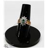 Image 1 : 10 KT GOLD RING WITH MULTI DIAMONDS AND EMERALD