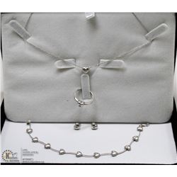 10 KT WHITE GOLD AND DIAMOND HEART SET NECKLACE